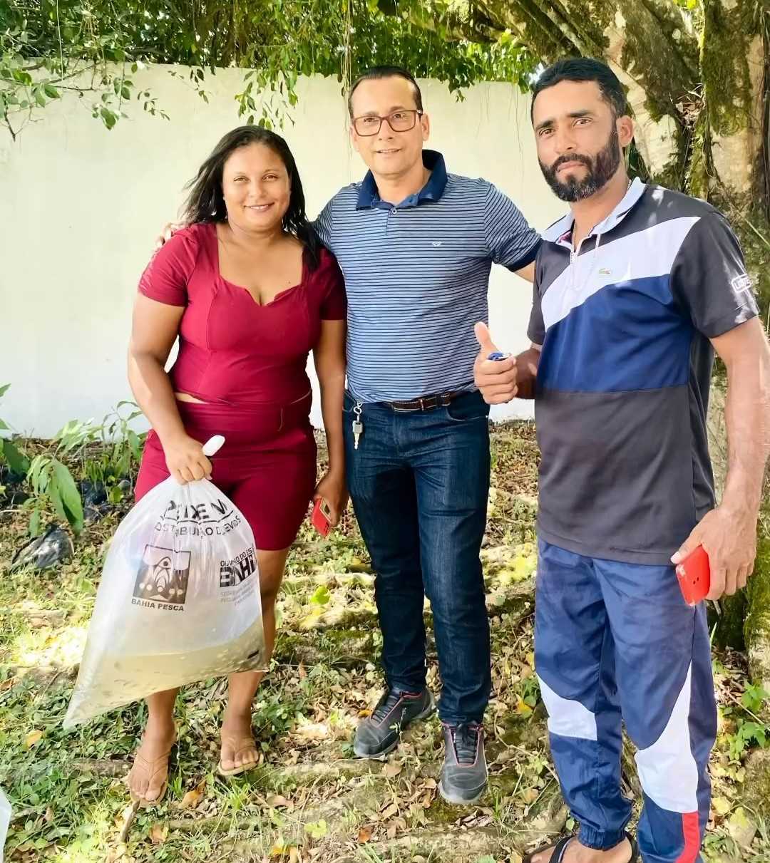 Camacã: Prefeitura entrega 30 mil alevinos da espécie Tambaqui e Tilápia para agricultores 

